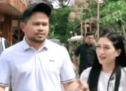 Momen Abang Ijo Ajak Istri Jalan, Bukan Piknik Tapi ‘Nongkrong’ Depan Pabrik