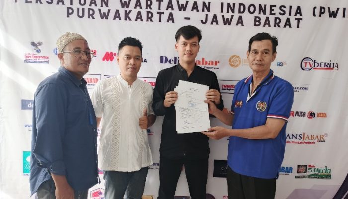 Resmi! Diky Julkifli Lengkapi Berkas Pencalonan Ketua PWI Purwakarta