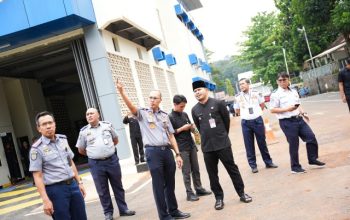 Wakil Bupati Purwakarta Abang Ijo Hapidin saat di Dishup Purwakarta. /Istimewa