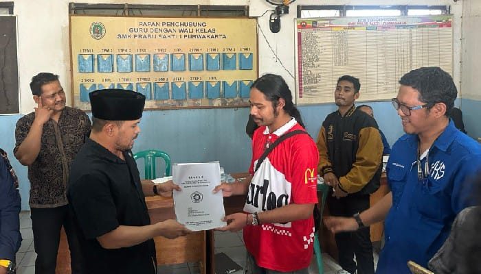 Yayasan Kian Santang Bagikan Ijazah Lintas Angkatan, Secara Simbolis Diberikan Oleh Abang Ijo