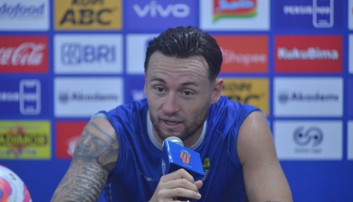 Persib Lawan Sleman, Mark Klok Pastikan Tim Siap Kerja Keras