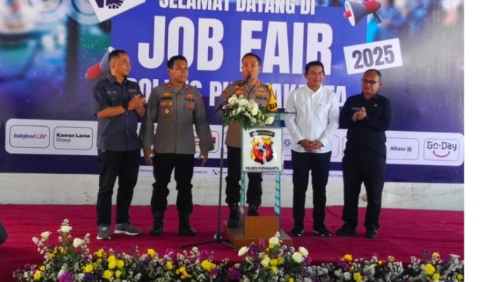 Job Fair 2025, Ribuan Pencari Kerja Padati Polres Purwakarta