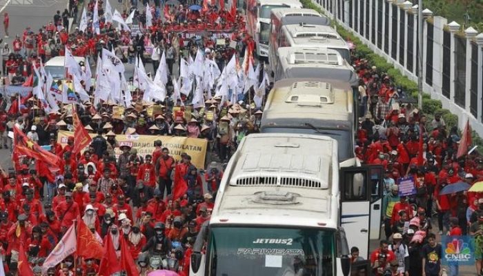 4.531 Aparat Gabungan Siaga untuk Ribuan Buruh Aksi Hari Ini di DPR RI