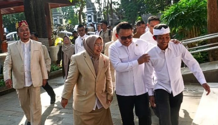 ​Hangat dan Tanpa Sekat, Momen Keakraban KSP Dudung dan Om Zein di Purwakarta